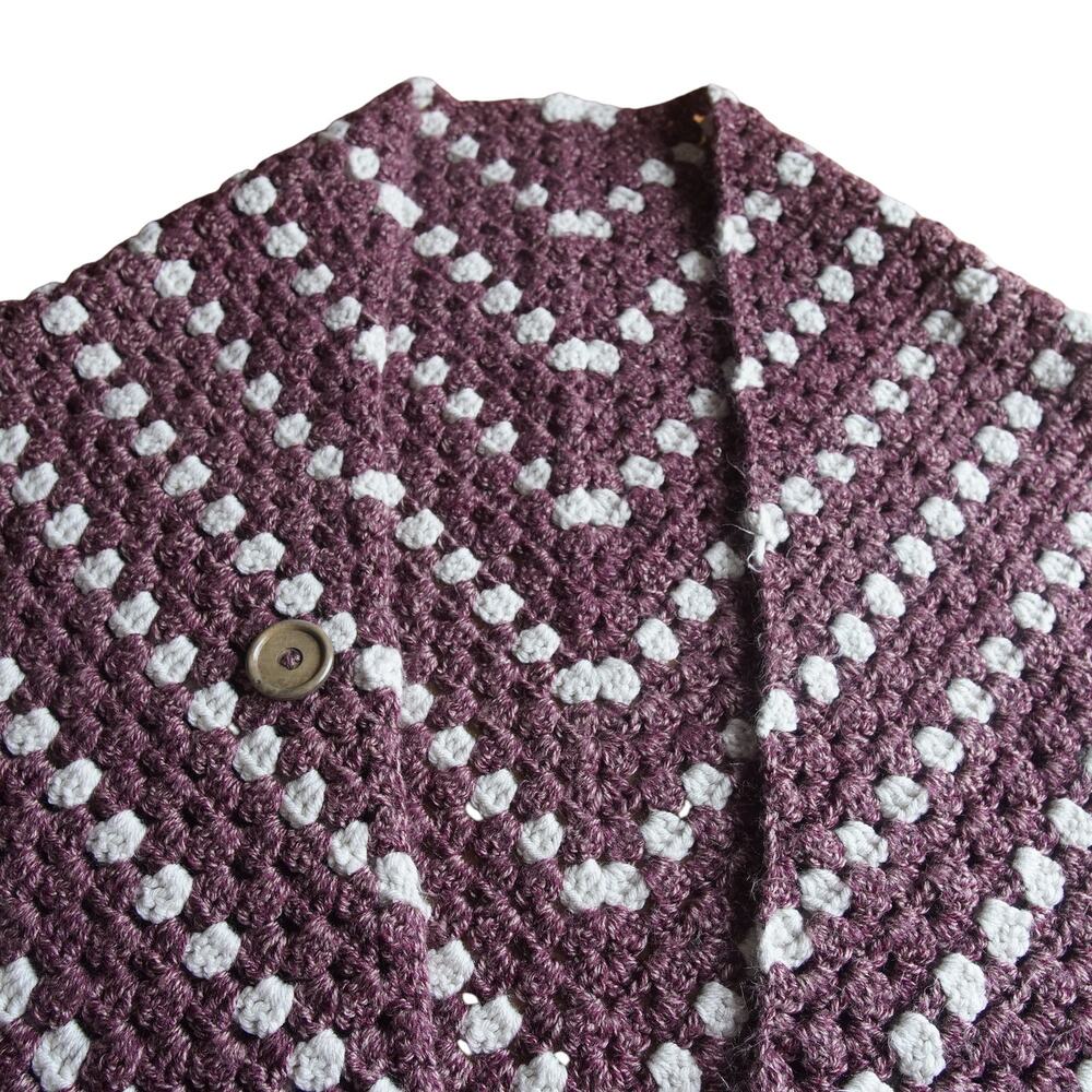 Hand Knitted Crochet Shawl Purple & White Scalloped Cottagecore Grandmacore - Picture 5 of 7